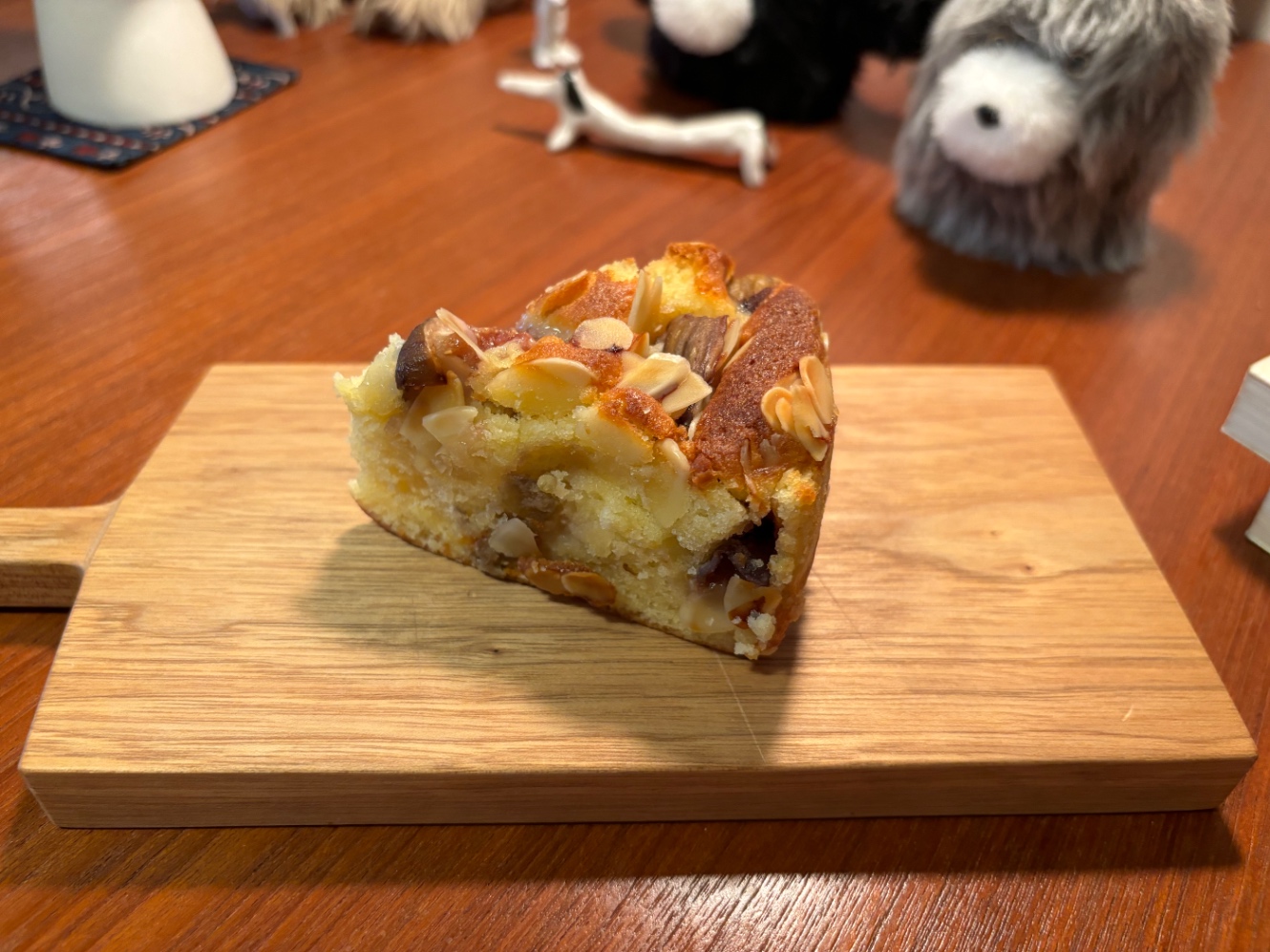 アーモンドとフルーツのケーキ