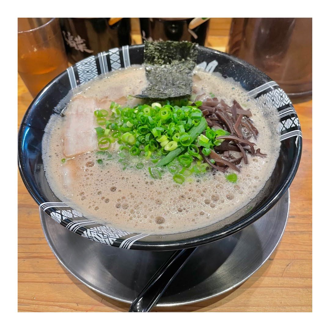 一双のラーメン