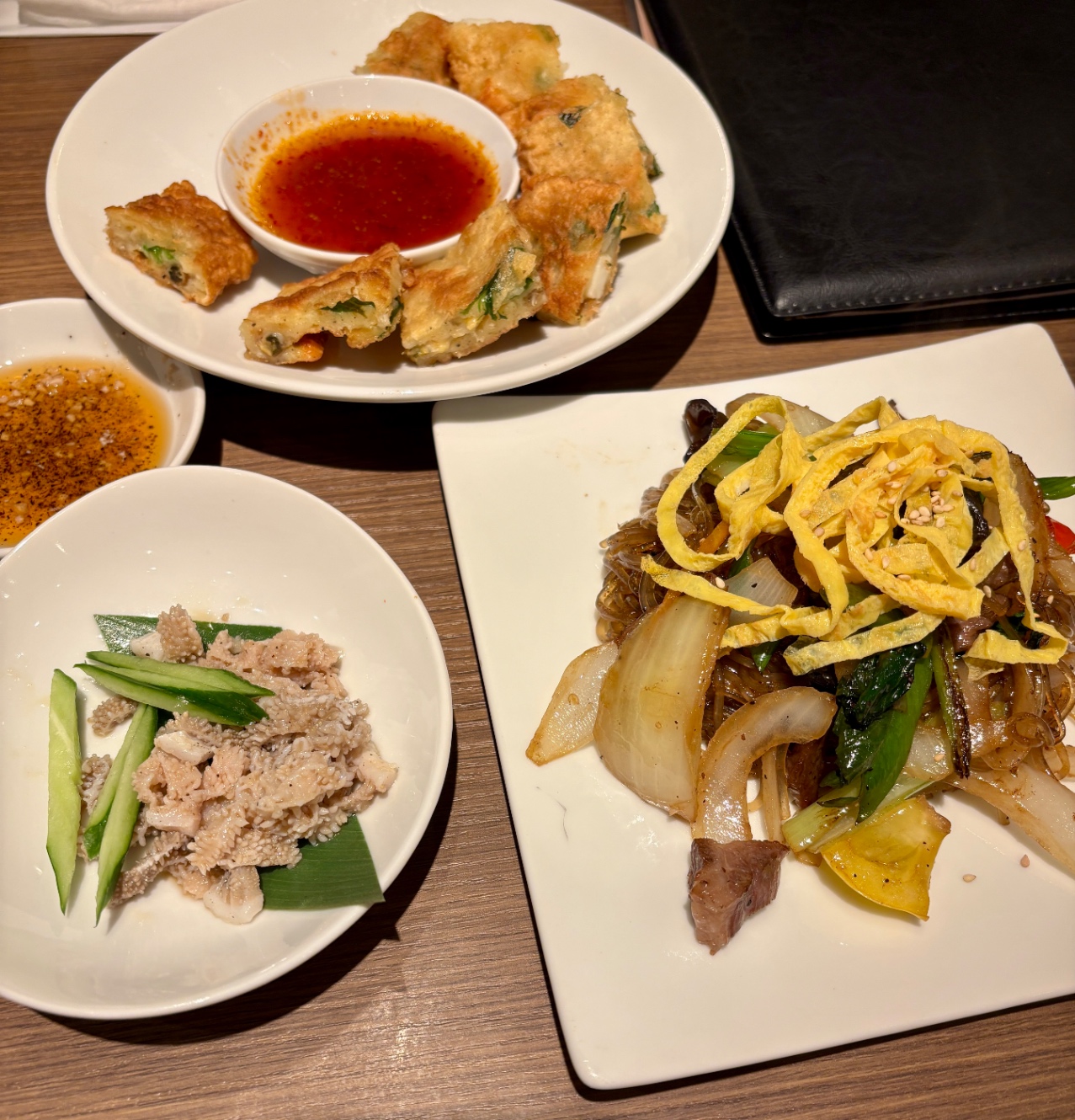 海鮮チヂミとチャプチェとセンマイ刺し