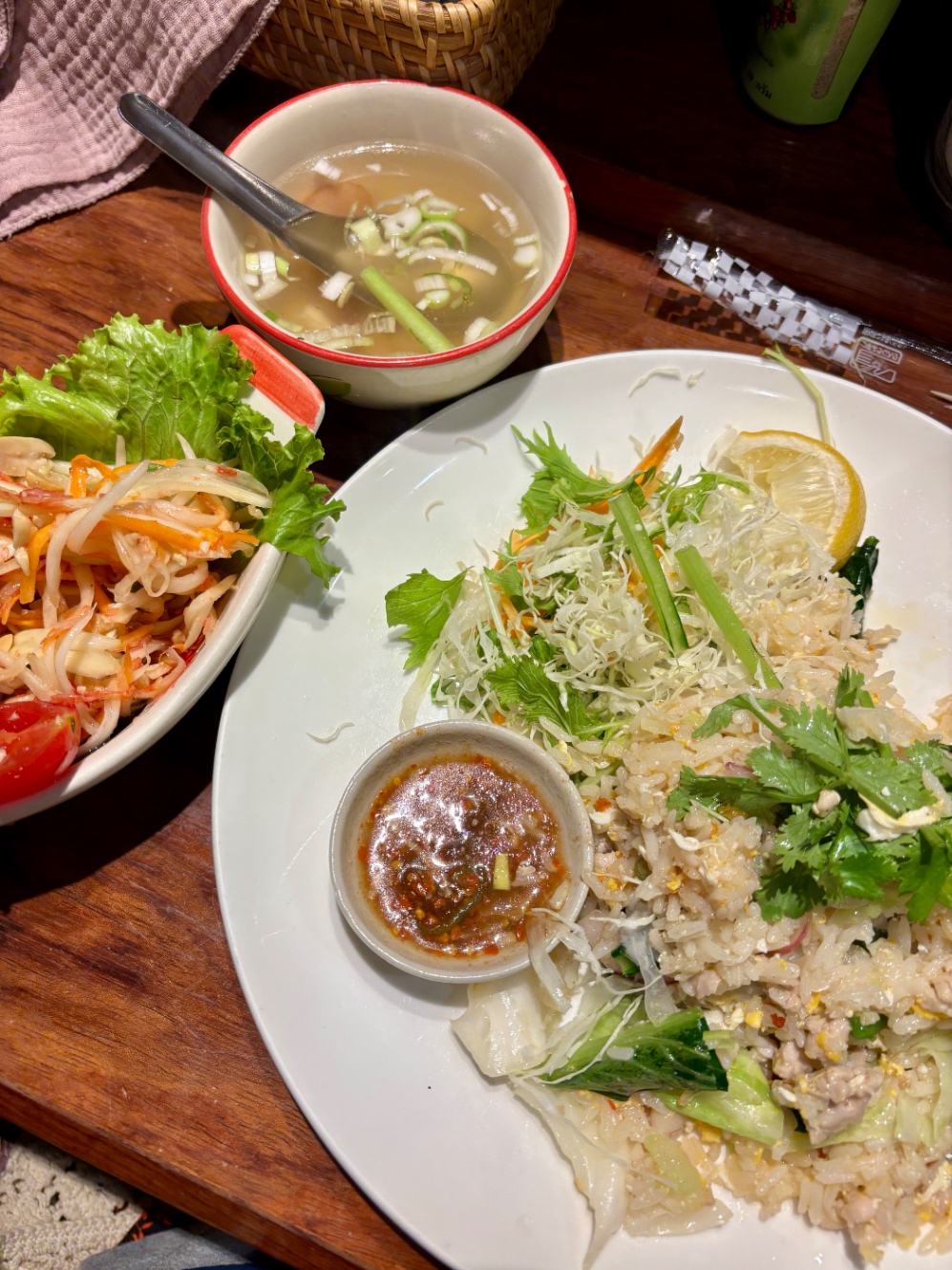 食べかけの料理の写真