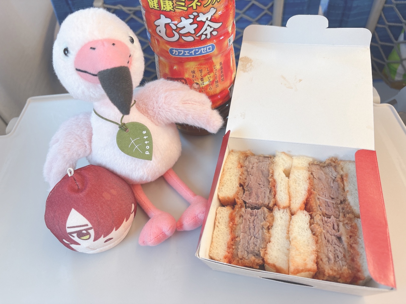 新大阪ノルマ・YOKOOの牛カツサンドと白河のまるだまの写真