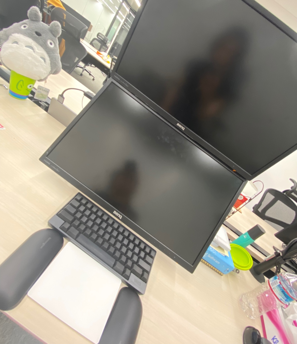 とくに貼る画像がなかったので前職の作業環境でものっけておきます。怒られたら消します（）