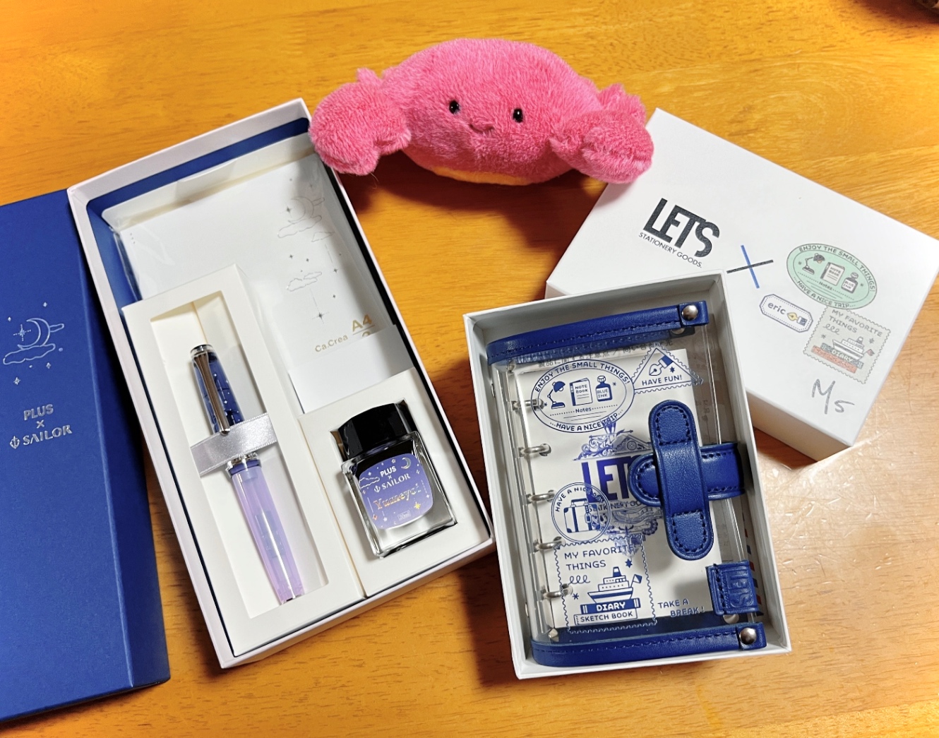 ・カ.クリエ プレミアムクロス×プロフェッショナルギア スリム 夢宵限定セット ・eric LETSクリアシステム手帳 / M5 / ネイビー