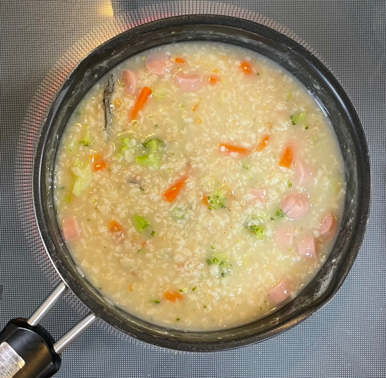 ブロッコリーとポークハムのオートミール雑炊