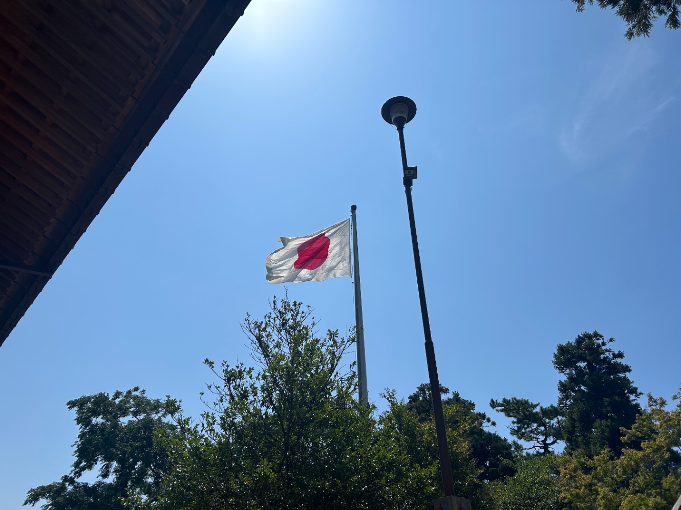 出雲大社に掲揚してある大きな日本国旗