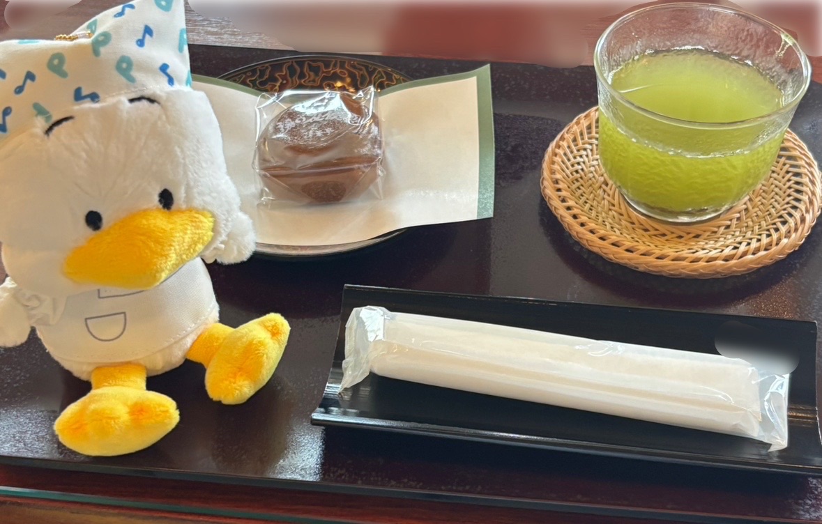 お饅頭と緑茶
