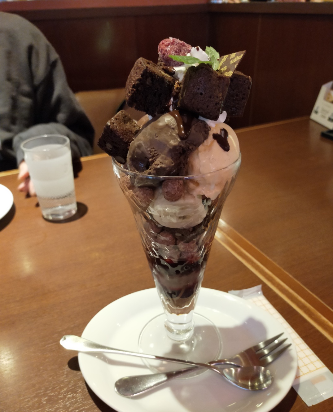 チョコレートのパフェの写真