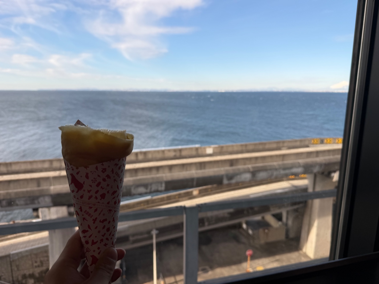 海ほたるパーキングエリアのクレープ