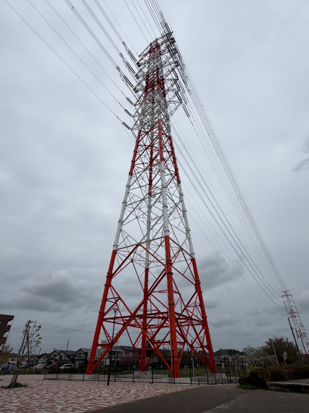巨大な鉄塔