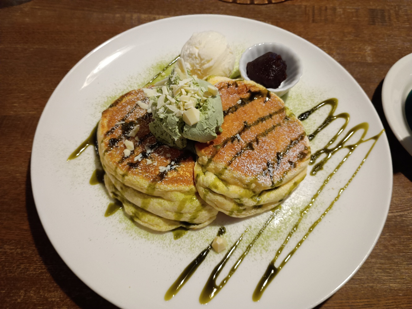 抹茶とホワイトチョコのパンケーキ